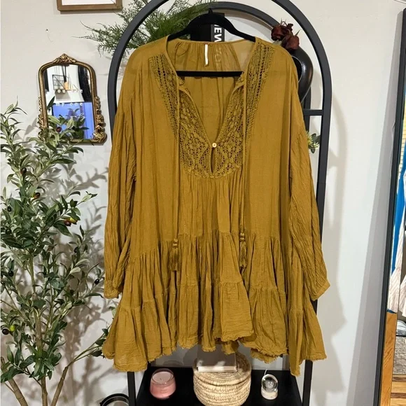 Free People oversized Gold / brown Tiered Long Sleeve Blouse size small - Picture 2 of 10